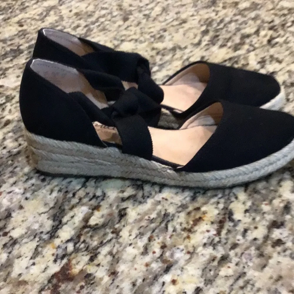 Life Stride Black Espadrille Wedge Sandals